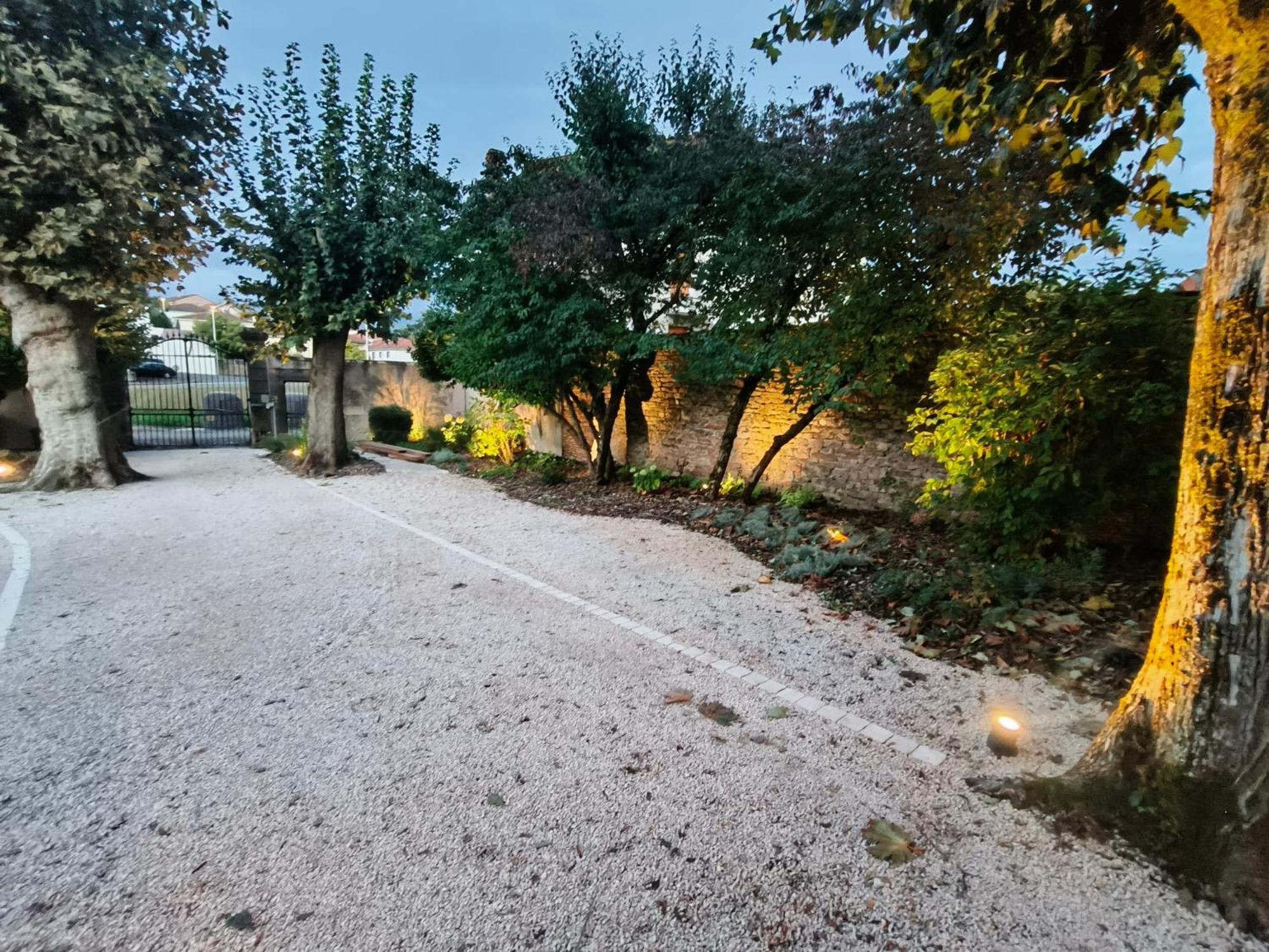 Chez Emma Et Louise - Maison Individuelle Avec Stationnement Gratuit Mâcon 외부 사진